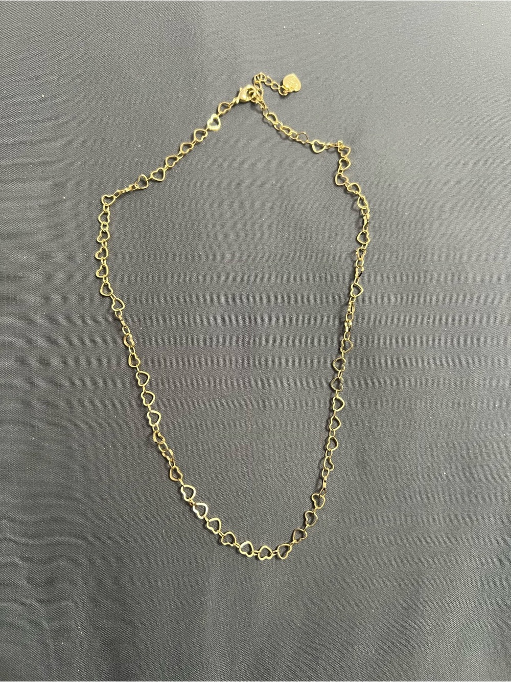 Brand new Evry jewles gold heart chain neckless